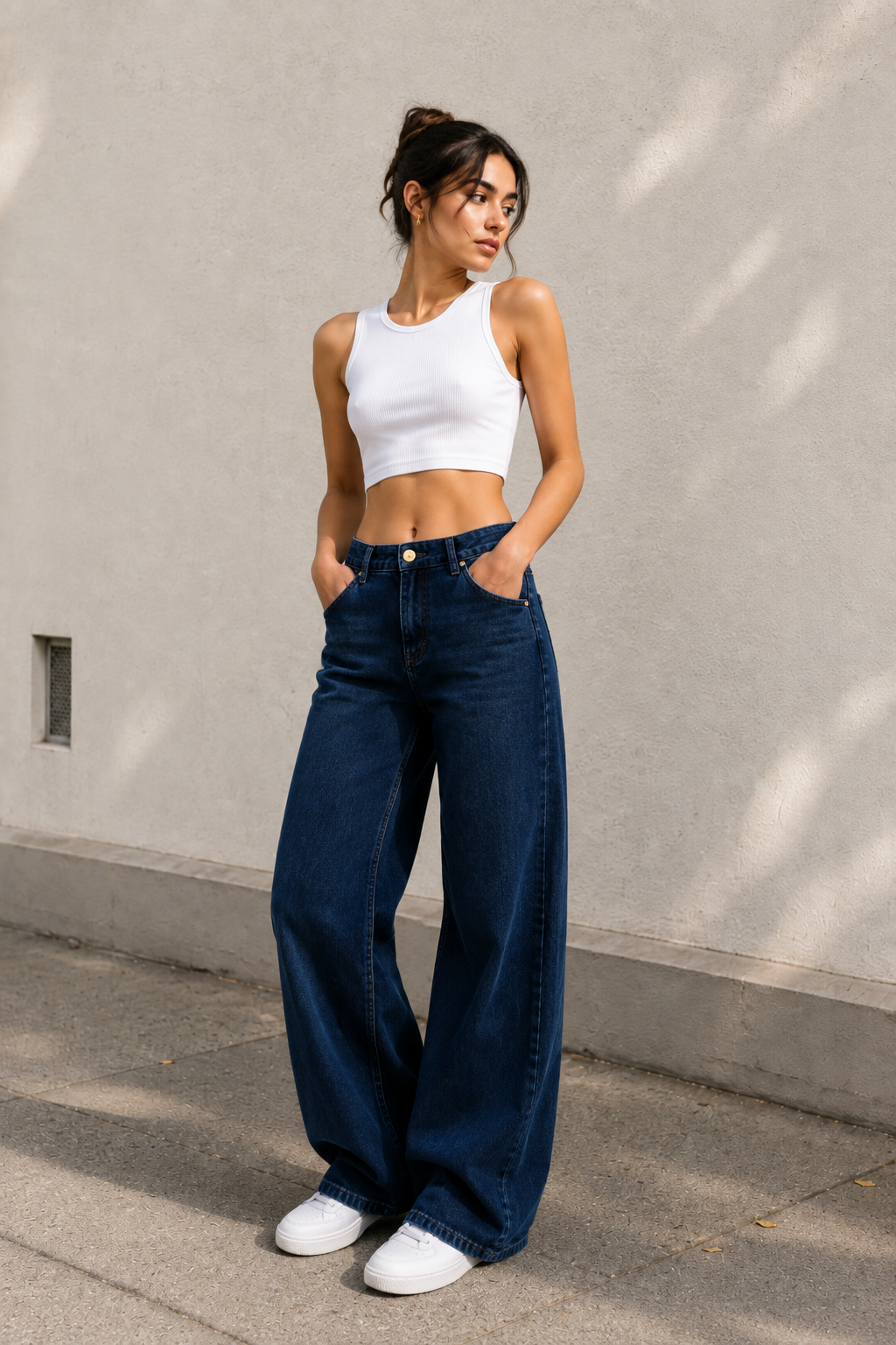 WIDE WOMAN